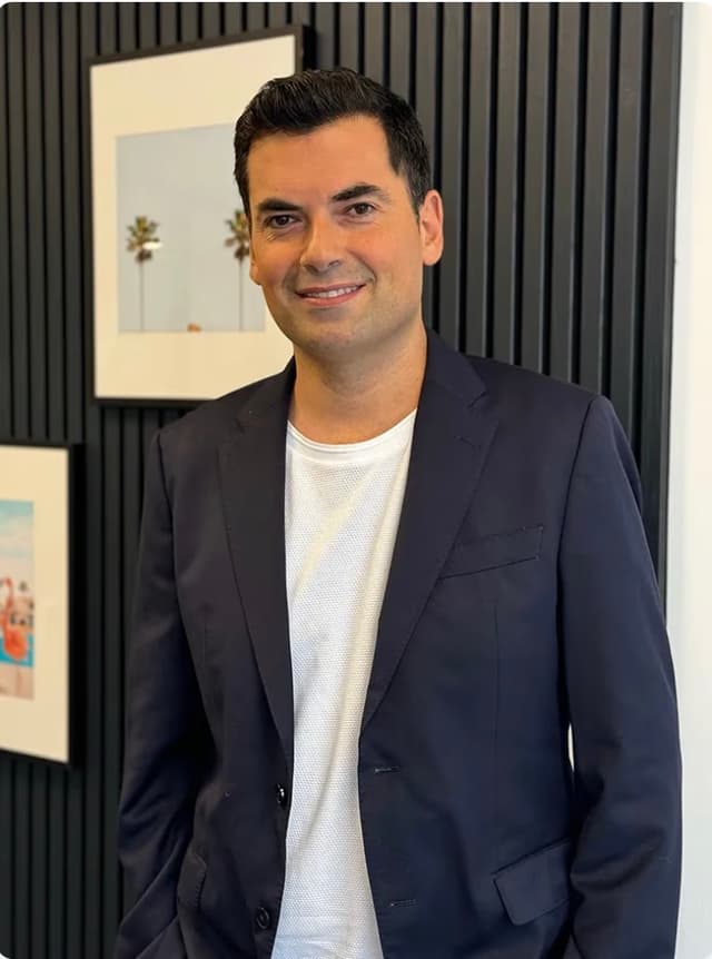 Dr Emmanuel Elard